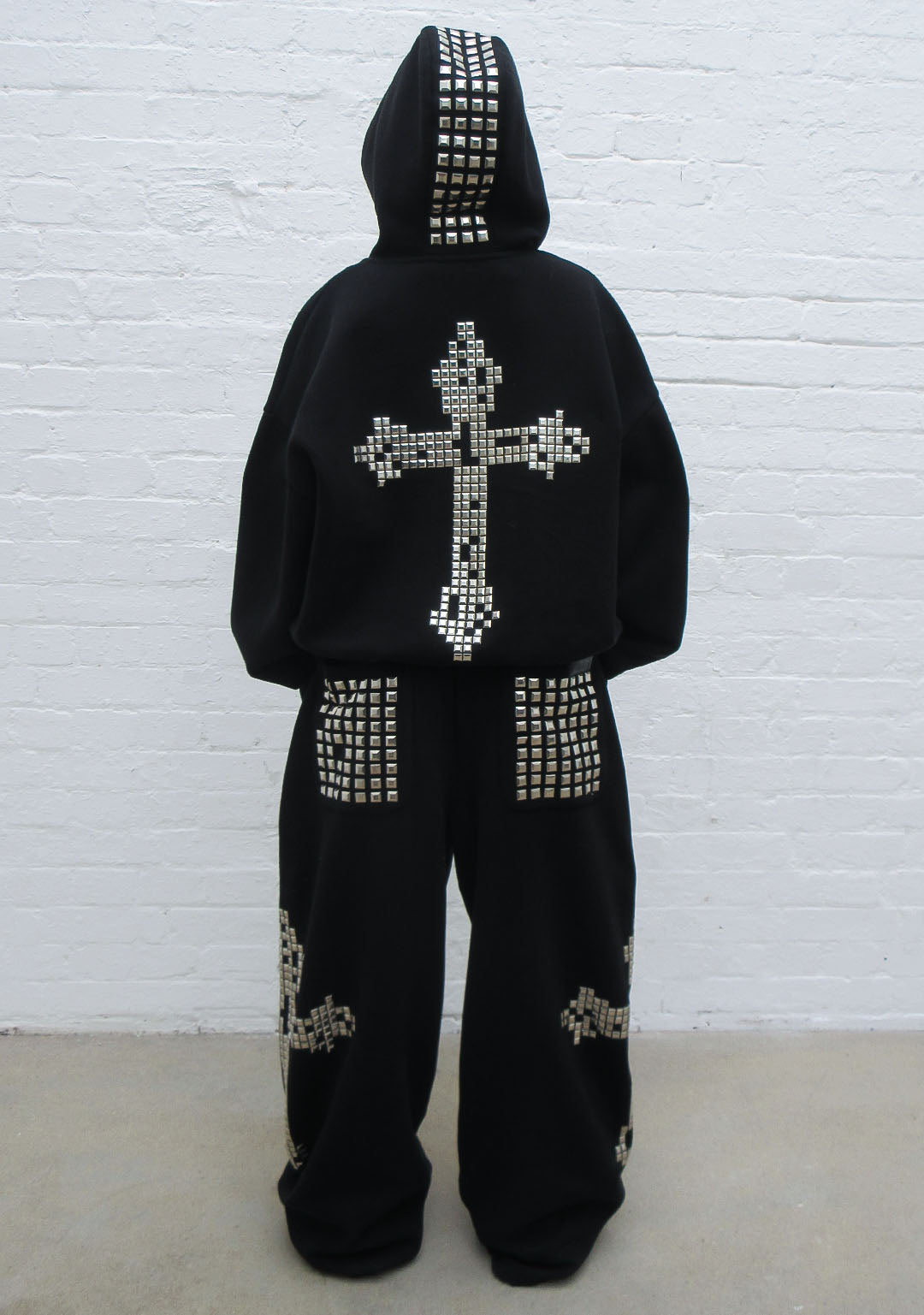 FAITHFUL STUDDED OVERSIZED SWEATPANTS BLACK