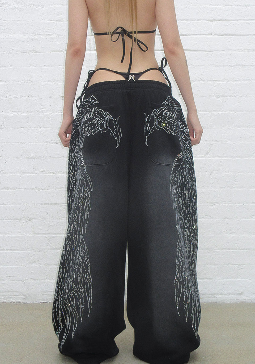 FALLEN RHINESTONE OVERSIZED SWEATPANTS WASHED BLACK
