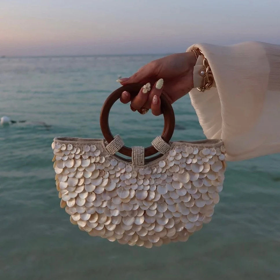Handmade Shell Handbag Pearl Shell Tote Bag with Wooden Handle