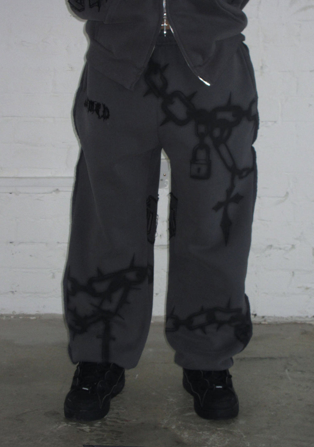 CHAINS SWEATPANTS CAST IRON