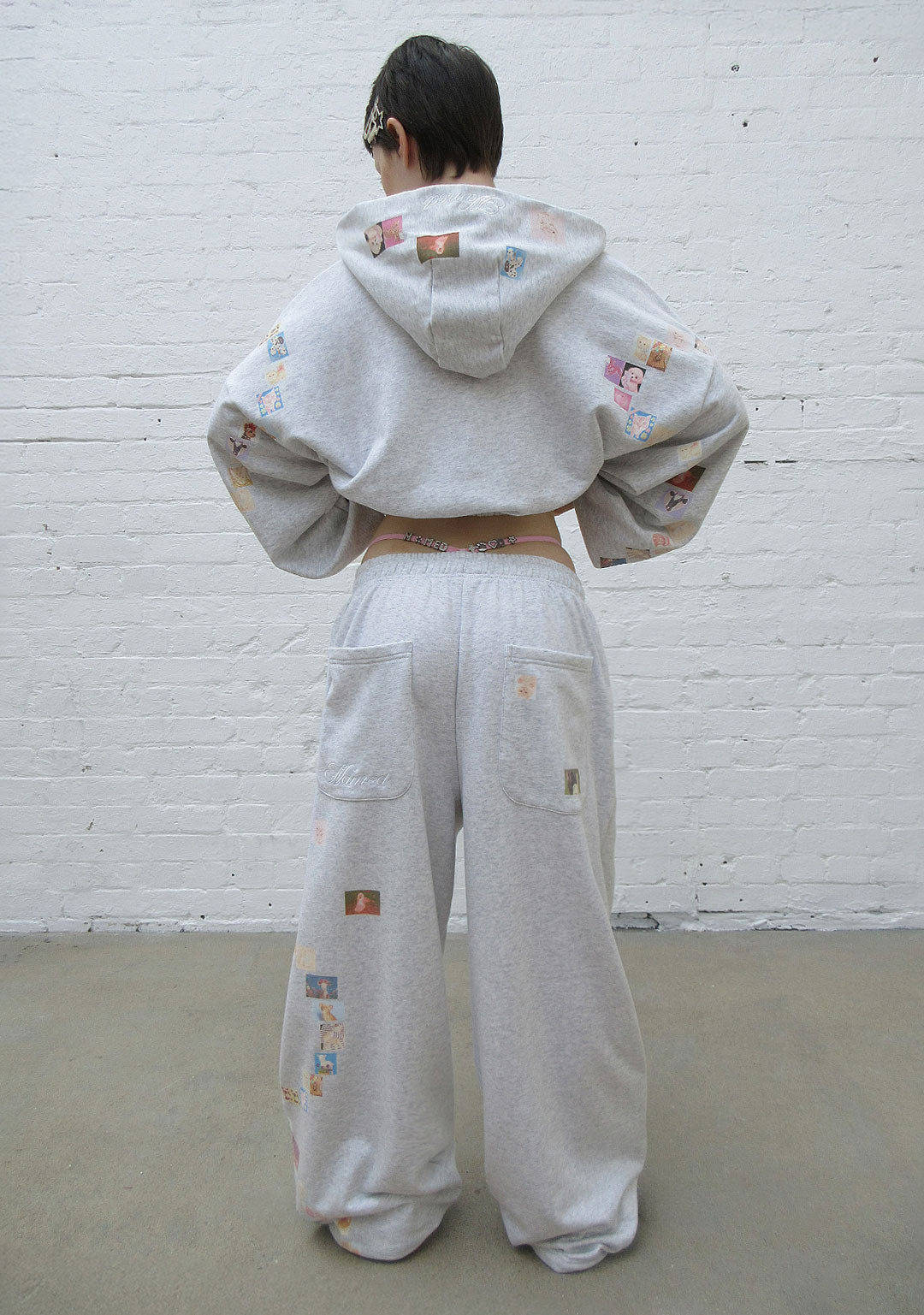 TRINKET MOTIF OVERSIZED SWEATPANTS GREY MARL